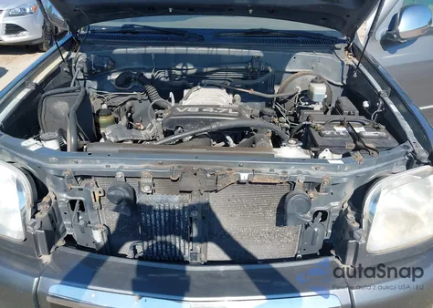 2004 Toyota Tundra Sr5 V8 z USA, uszkodzony, nr VIN 5TBDT44164S452789